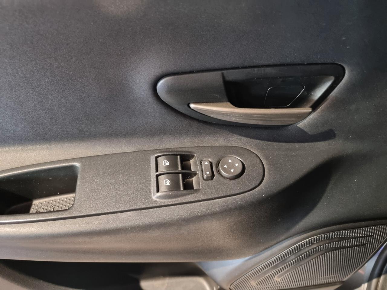 Lancia Ypsilon 1.2 69 CV 5 porte Gold