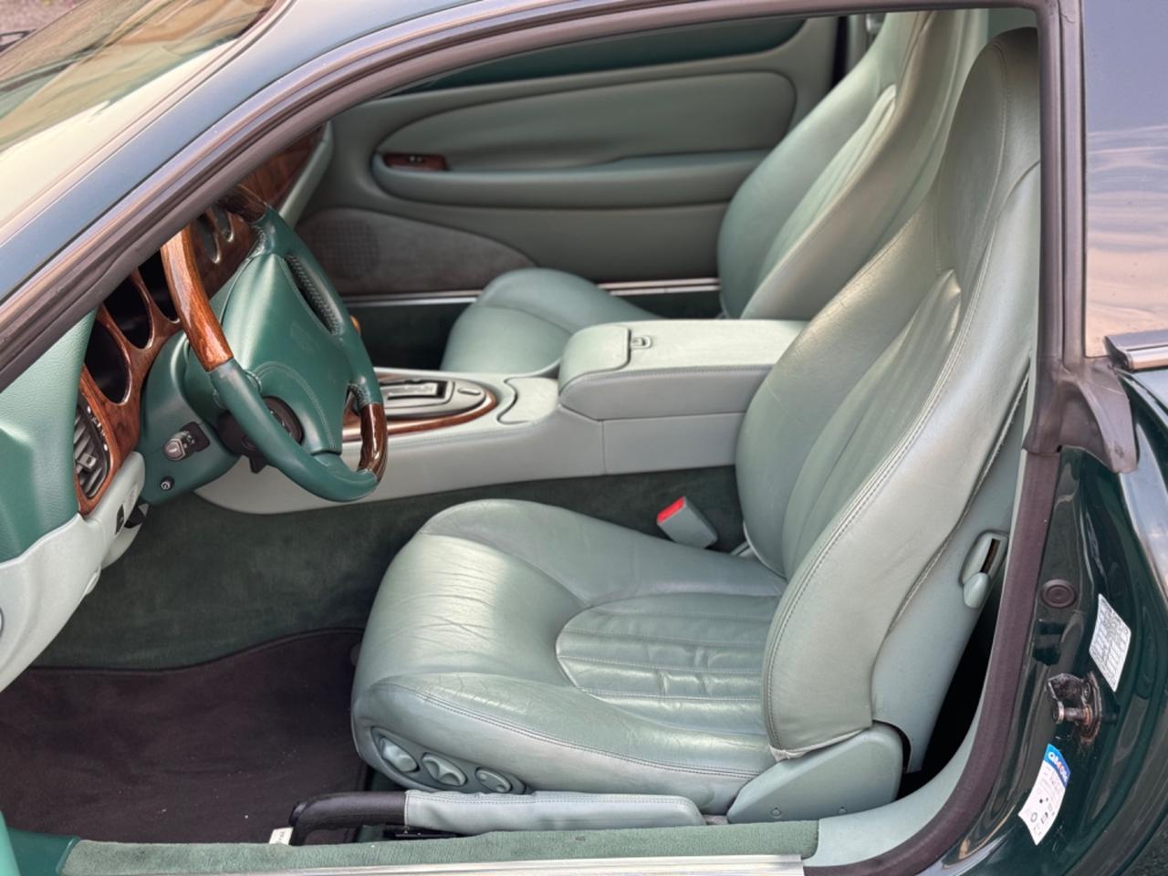 Jaguar XK8 - 4.0 V8 - Verde su Verde