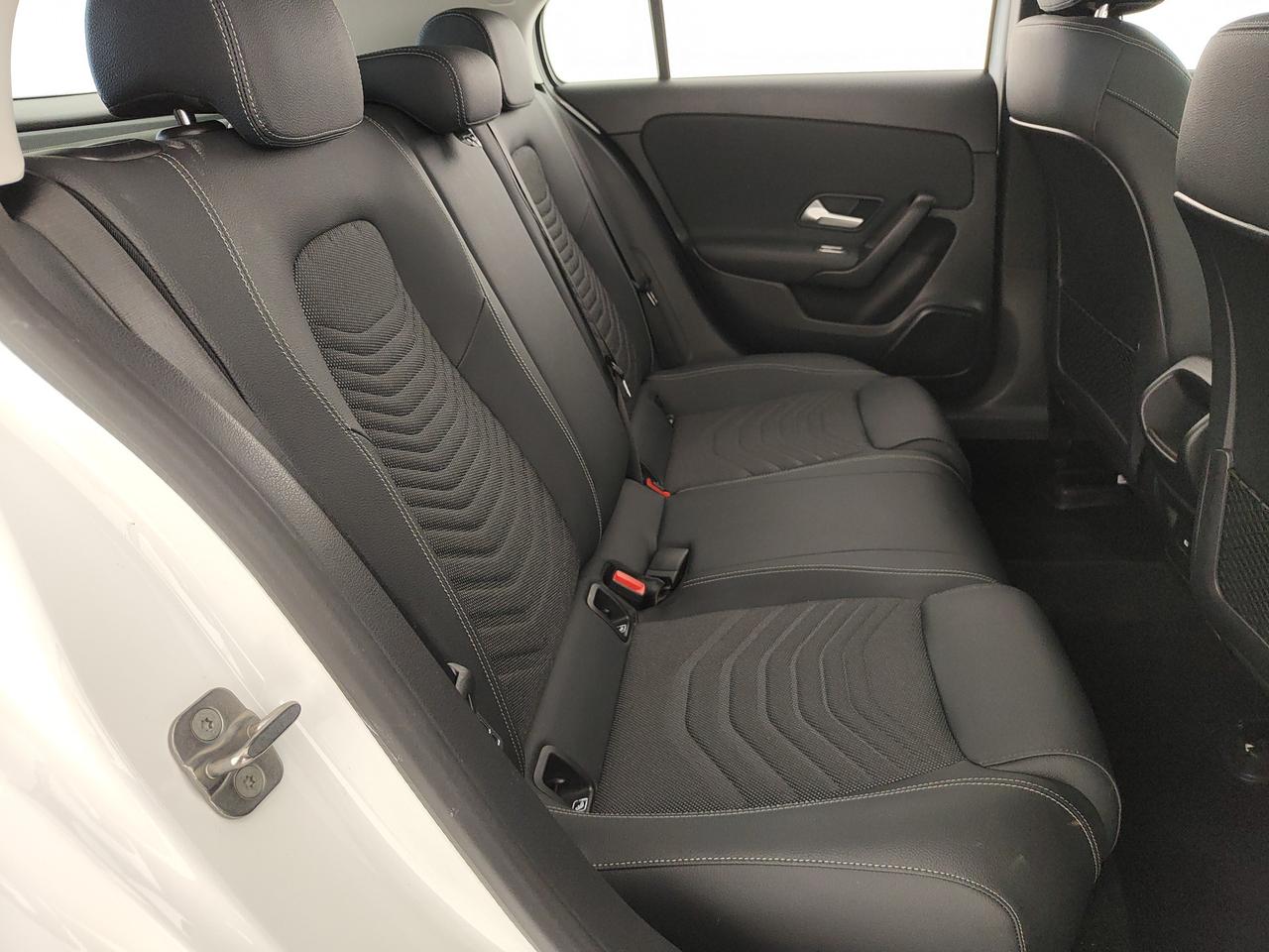 Mercedes-Benz A 180 d Advanced auto
