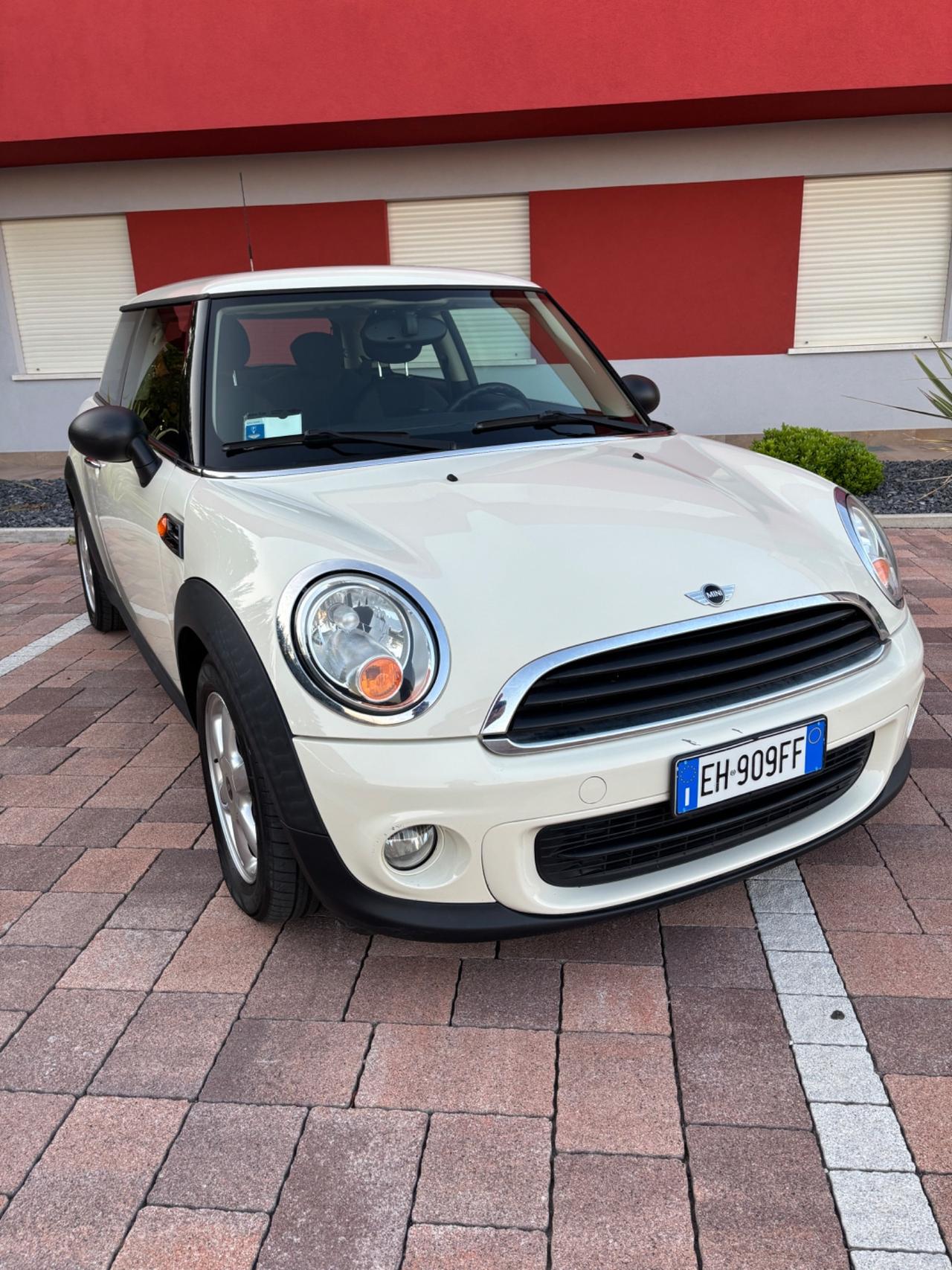 Mini 1.6 16V One (55kW)