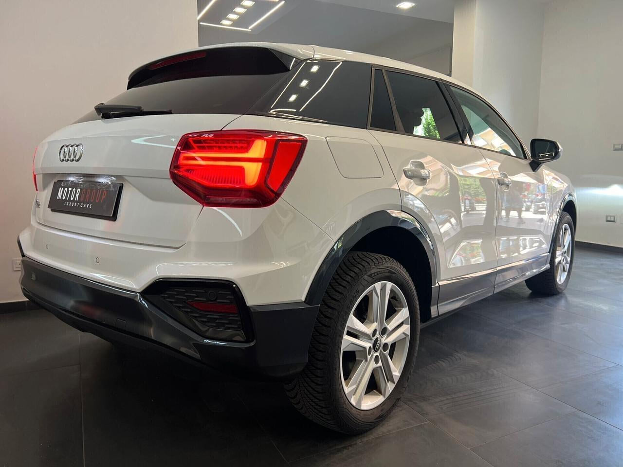 Audi Q2 35 TFSI Identity Black