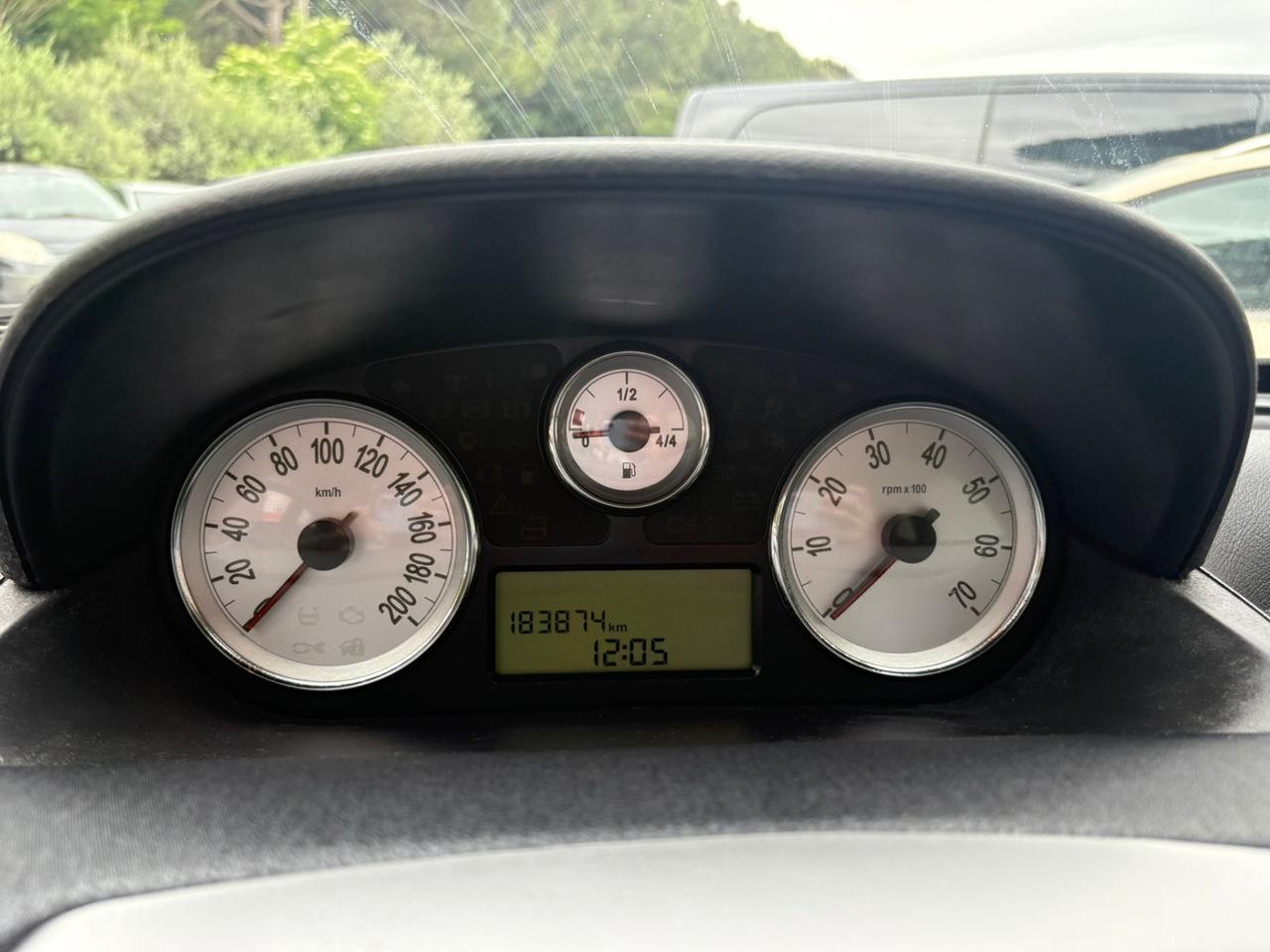 Lancia Ypsilon 1.2 Modamilano 60CV Ok Neopatentati