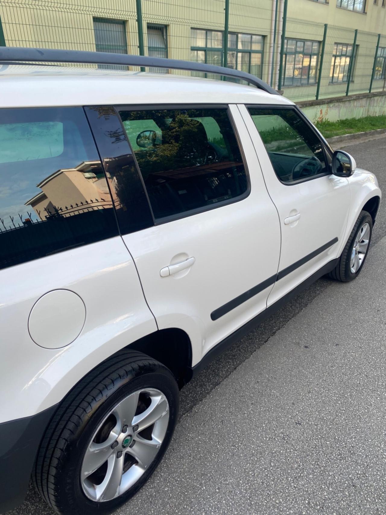 Skoda Yeti 1.6 TDI 2011 Full Optional TAGLIANDATA