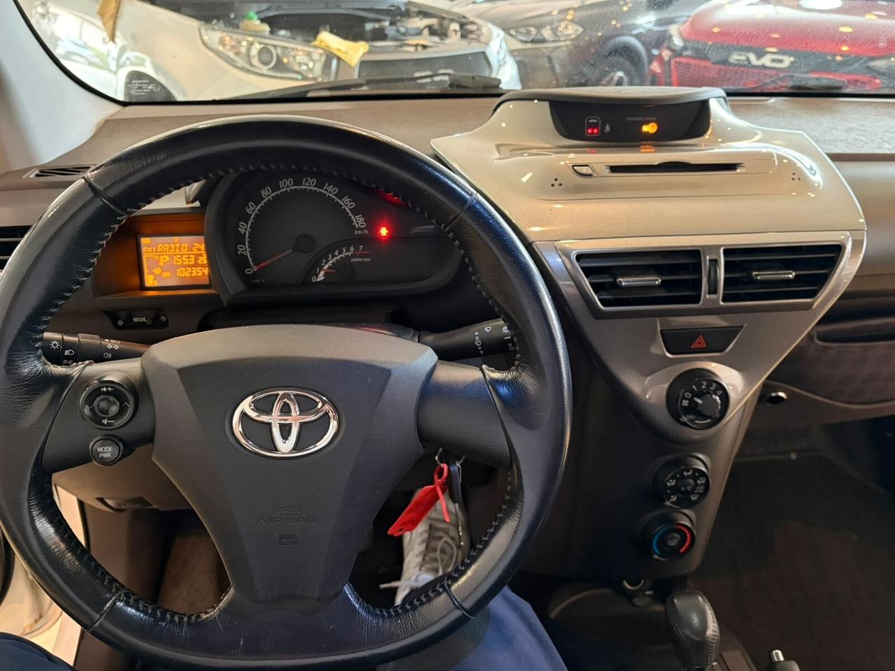 Toyota iQ 1.0 Sol