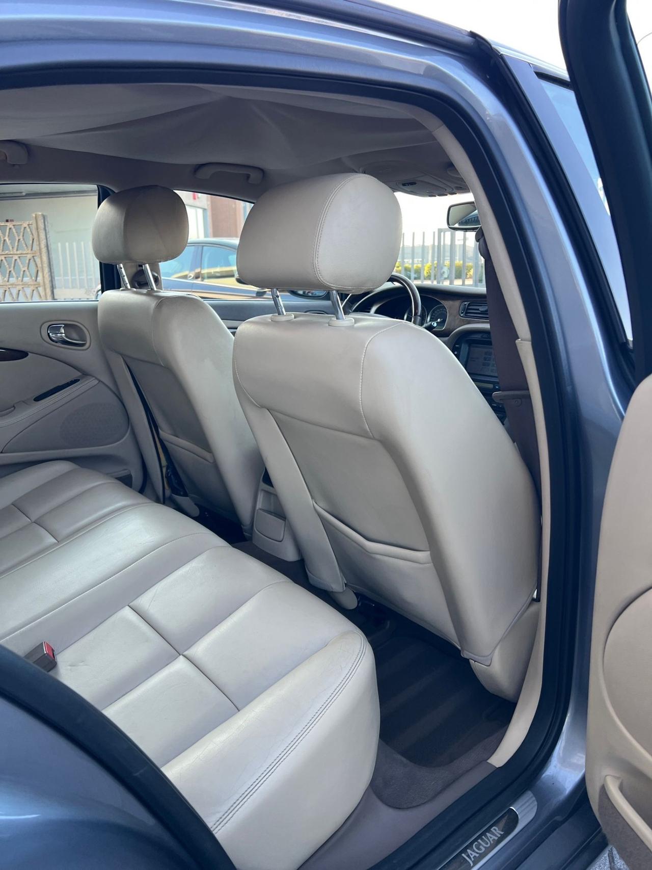 Jaguar S-Type 2.7 diesel V6 Classic