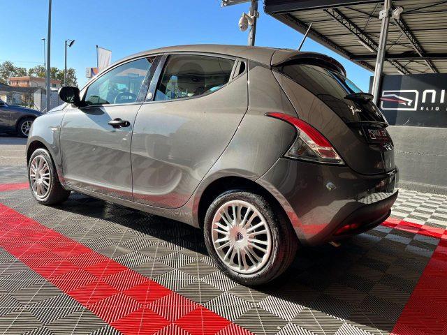 LANCIA Ypsilon 1.0 FireFly 5 porte Ecochic Silver *IBRIDA*