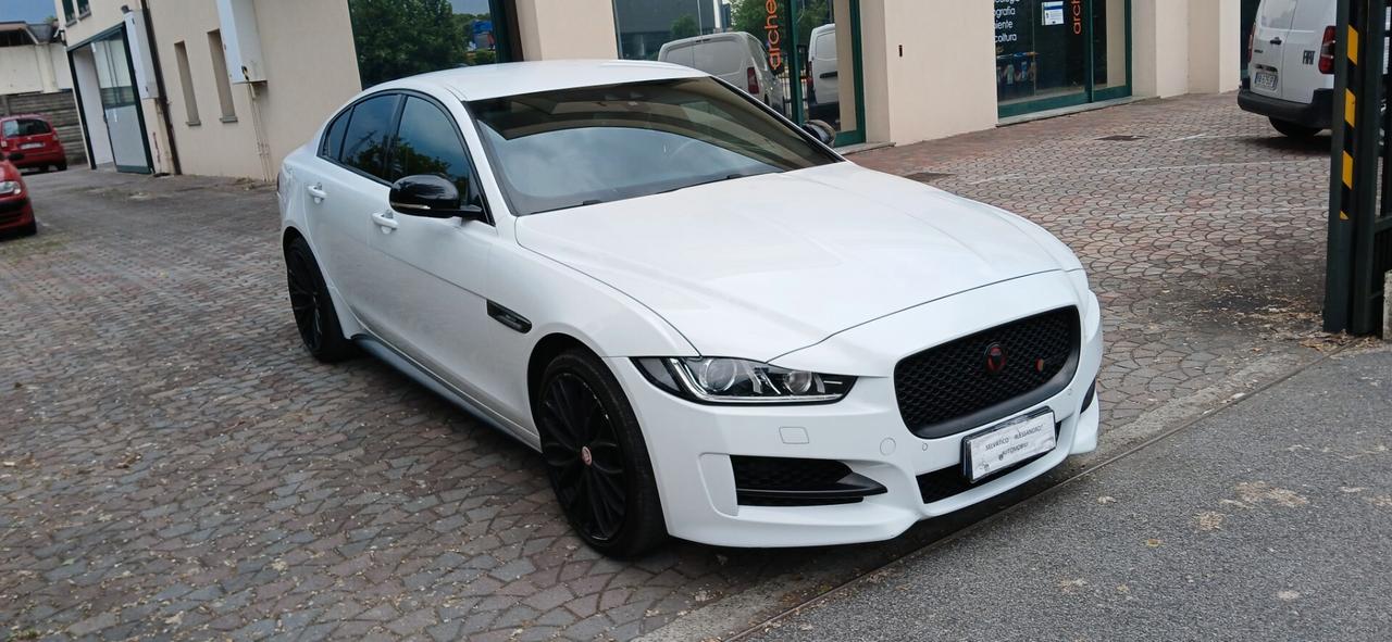 Jaguar XE 2.0 D 180 cv automatica look sportivo