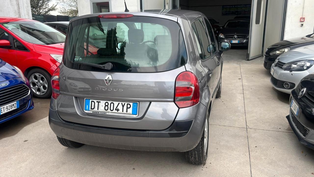Renault Modus 1.5 dCi 85CV Dynamique