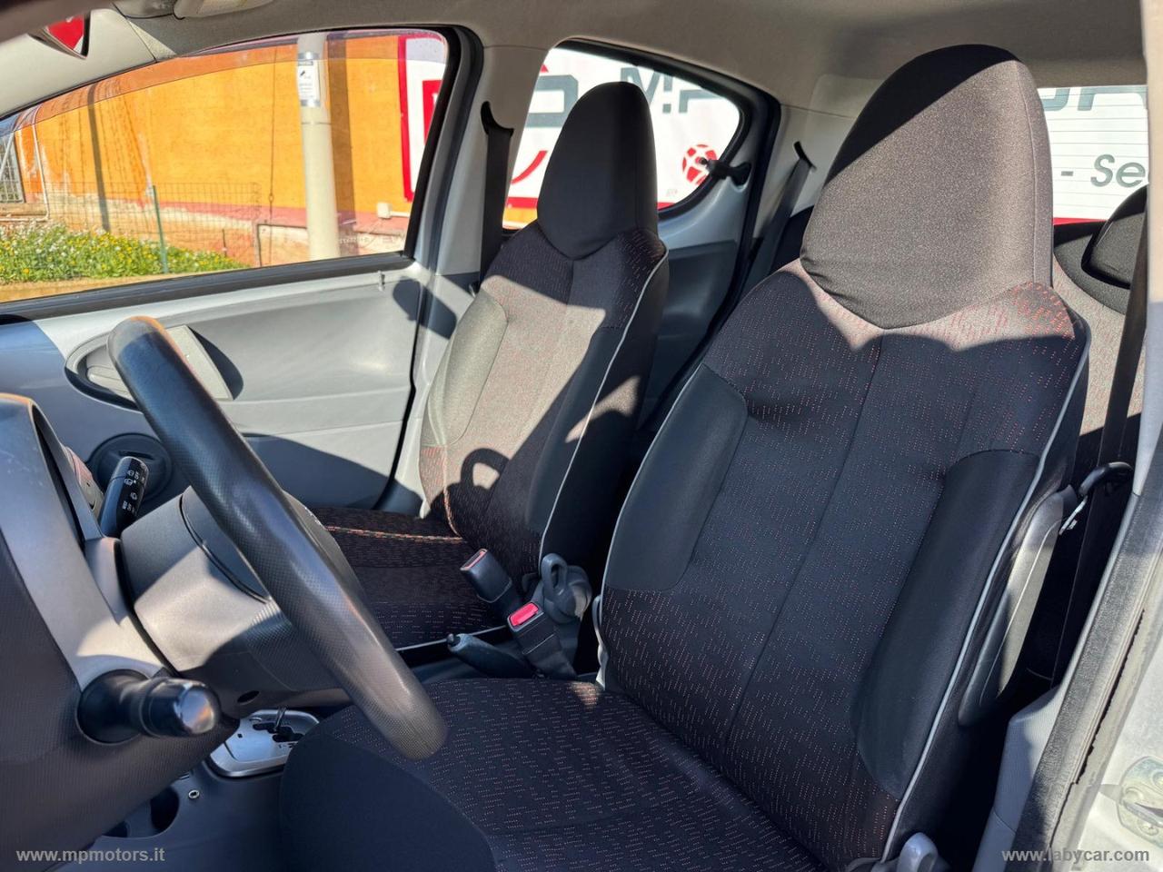 PEUGEOT 107 SWEET YEARS AUTOMATICA 1.0 68CV 5P.