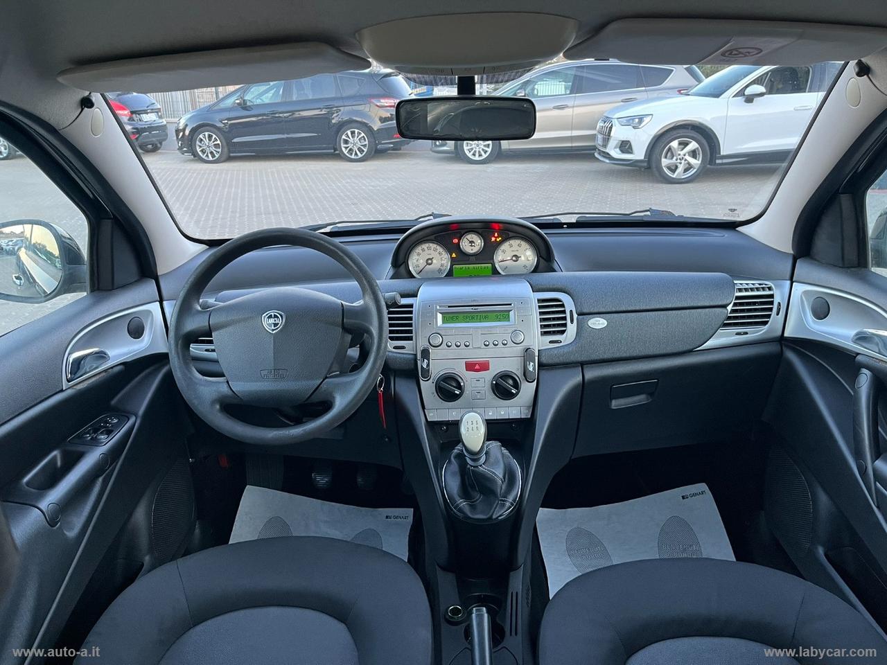LANCIA Ypsilon 1.2 69 CV Platinum