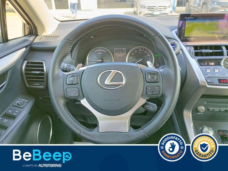 Lexus NX 300H 2.5 PREMIUM 4WD CVT