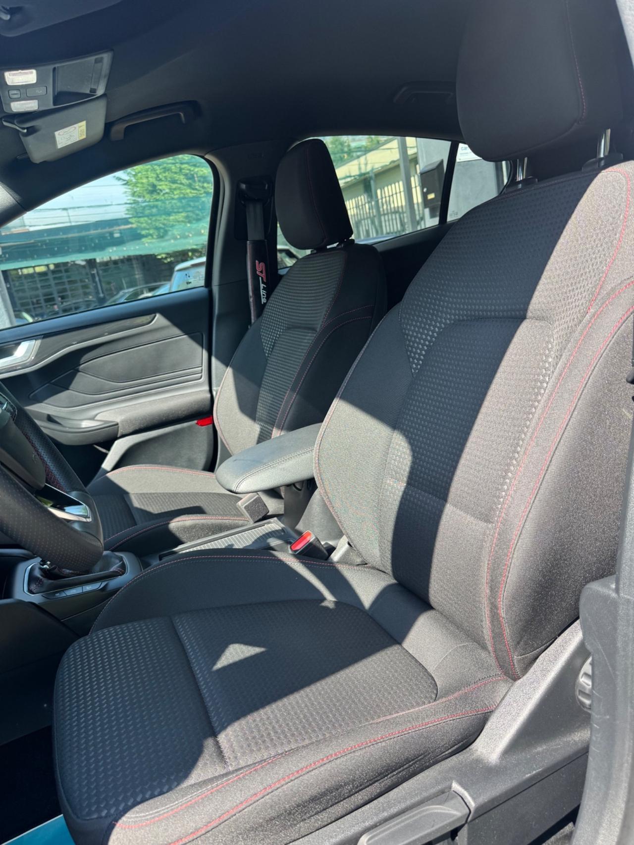 Ford Focus ST-Line EcoBoost Hybrid 1.0 125 cv