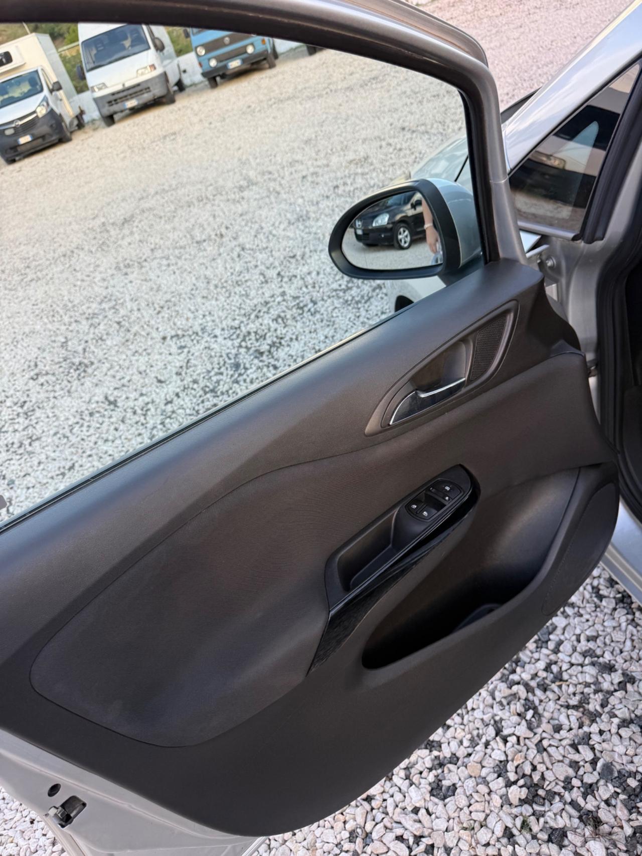 Opel Corsa 1.4 90CV GPL Tech 5 porte