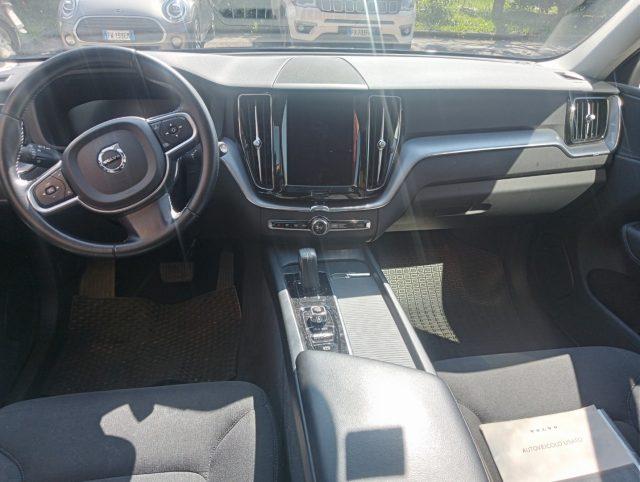 VOLVO XC60 B4 (d) Geartronic Momentum HYBRID/DIESEL