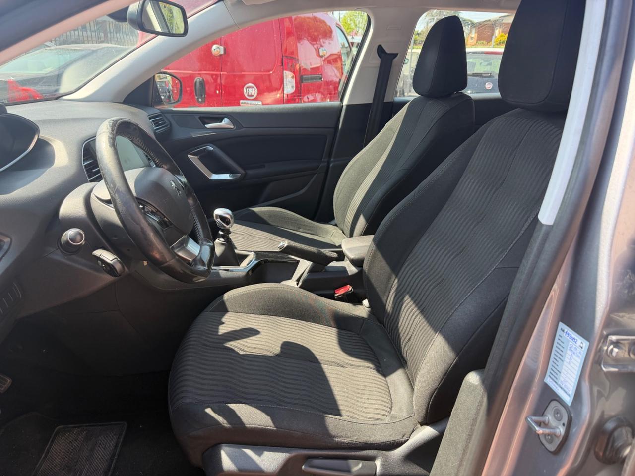 Peugeot 308 BlueHDi 100 S&S SW Business