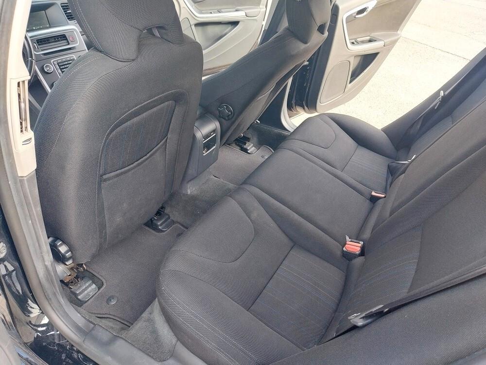 Volvo V60 D2 1.6 Momentum