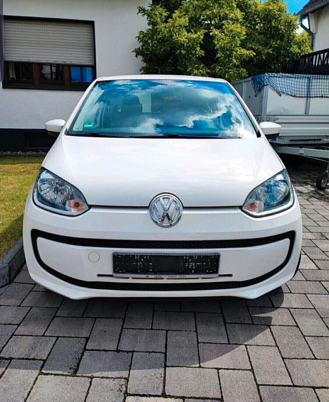 Volkswagen up! 2014