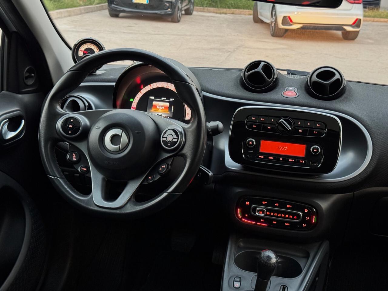 Smart forFour 1.0 Passion 71CV Twinamic TETTO