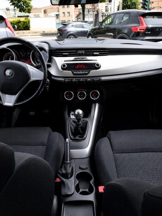 ALFA ROMEO Giulietta 1.6 JTDm-2 105 CV Distinctive Pack Quadrifoglio