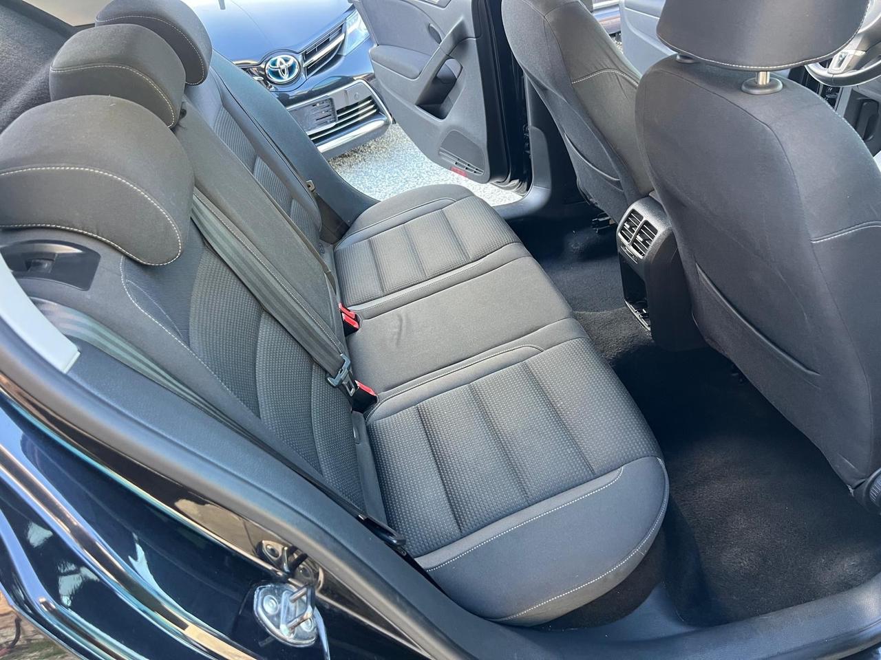 Volkswagen Golf 1.6 TDI DPF 5p. Highline