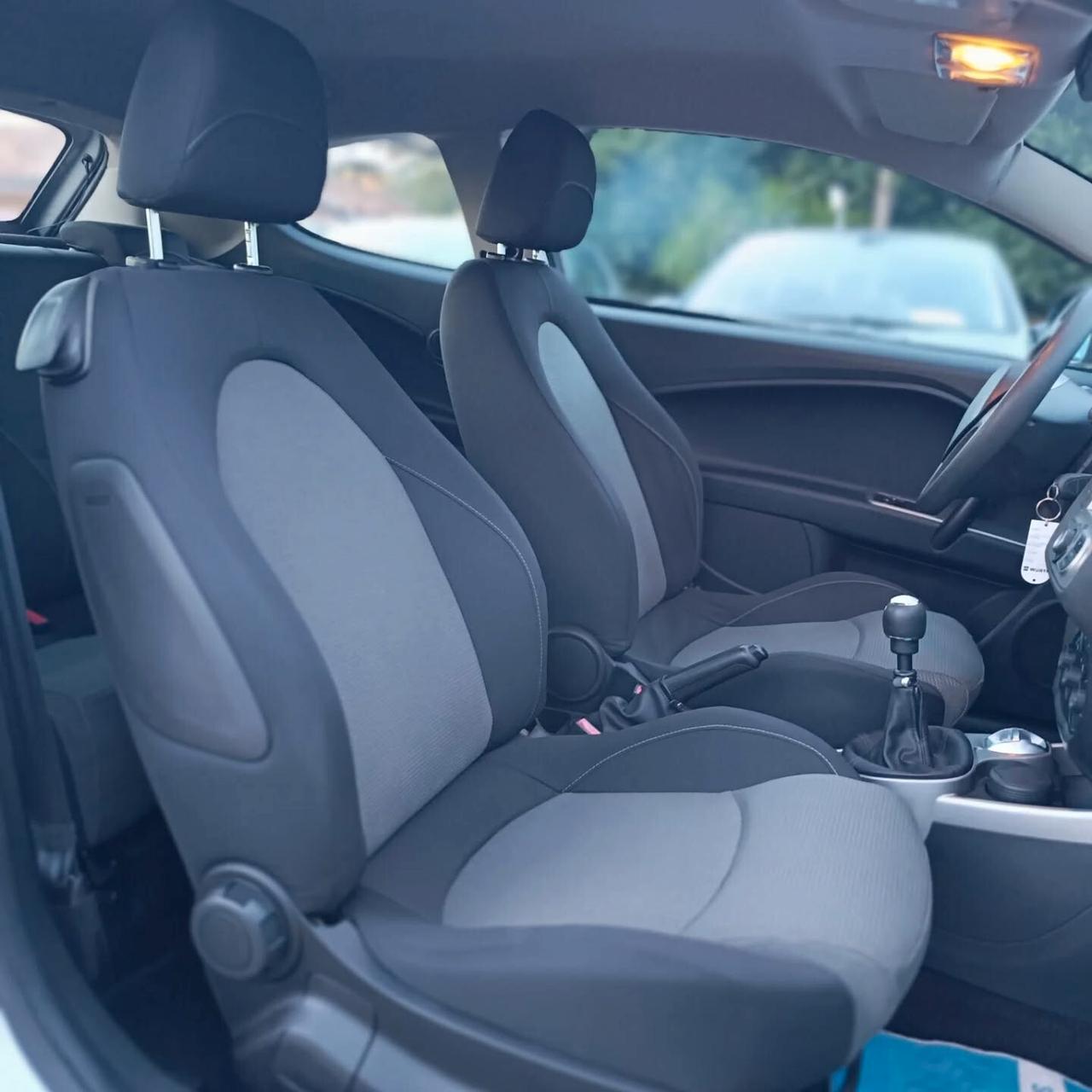 Alfa Romeo MiTo 1.4 78 CV BLACKLINE