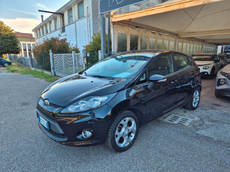 FORD Fiesta 6ª serie Bs Fiesta Ikon 1.4 TDCi 7...