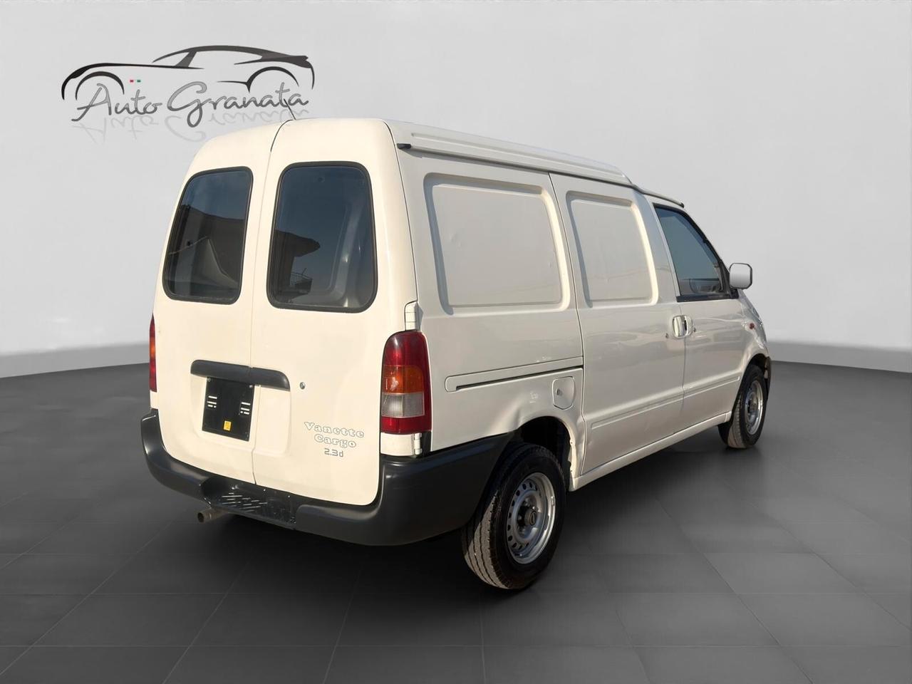 Nissan Vanette 2.3 diesel 75cv SOLI 114.000 Km!