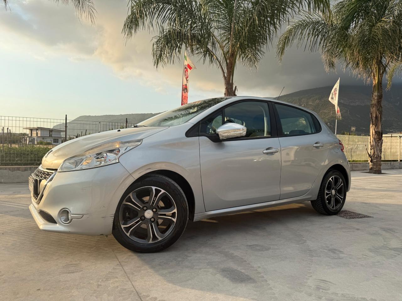 PEUGEOT 208 ANNO 2015 1.4 BENZ/GPL CASA MADRE 95CV
