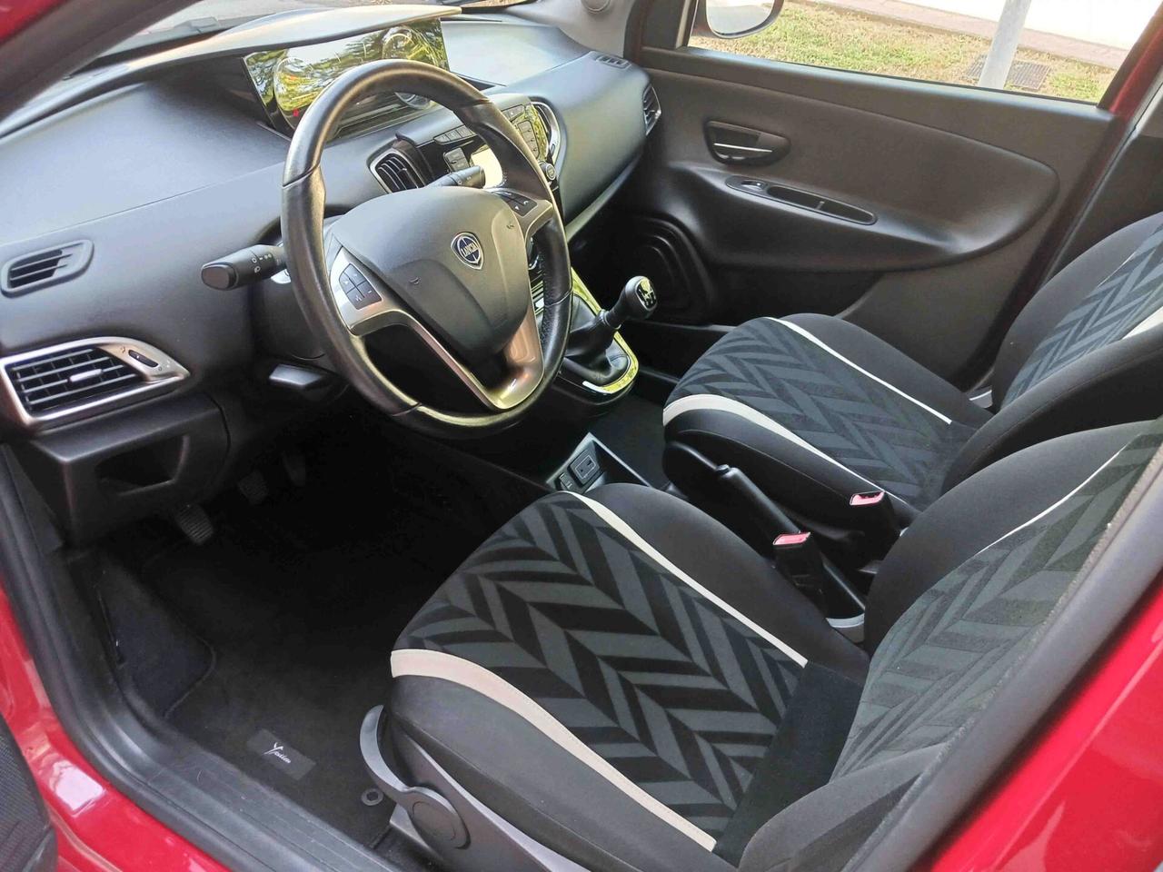 Lancia Ypsilon EURO6 - SOLO 69mila KM! PERFETTA