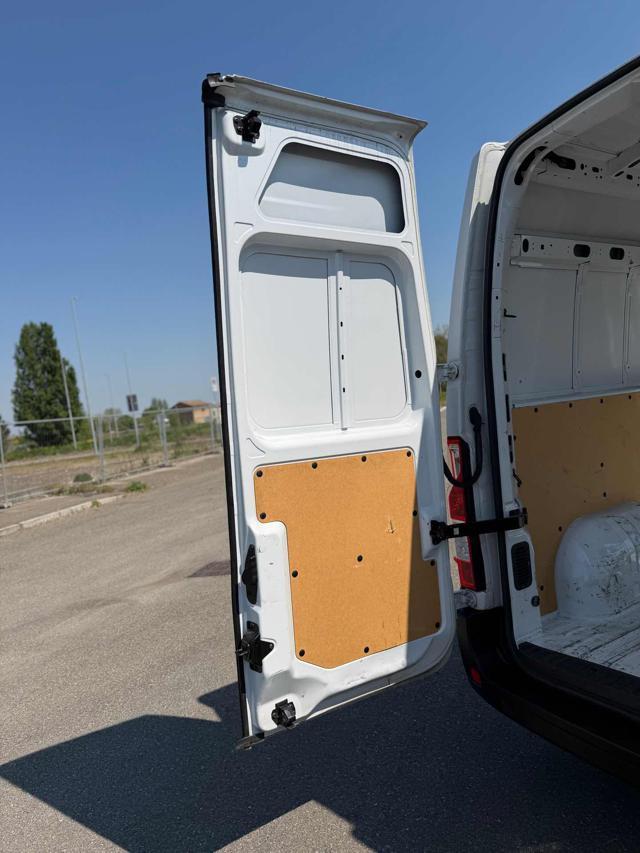 RENAULT Master T35 2.3 dCi 135 PM-TM ?PERFETTO?