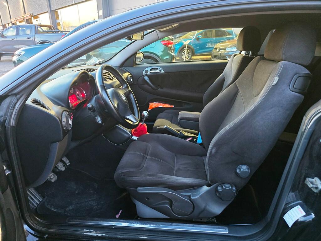 Alfa Romeo GT 1.9 JTDM 150CV Black Line DA COLLEZIONE