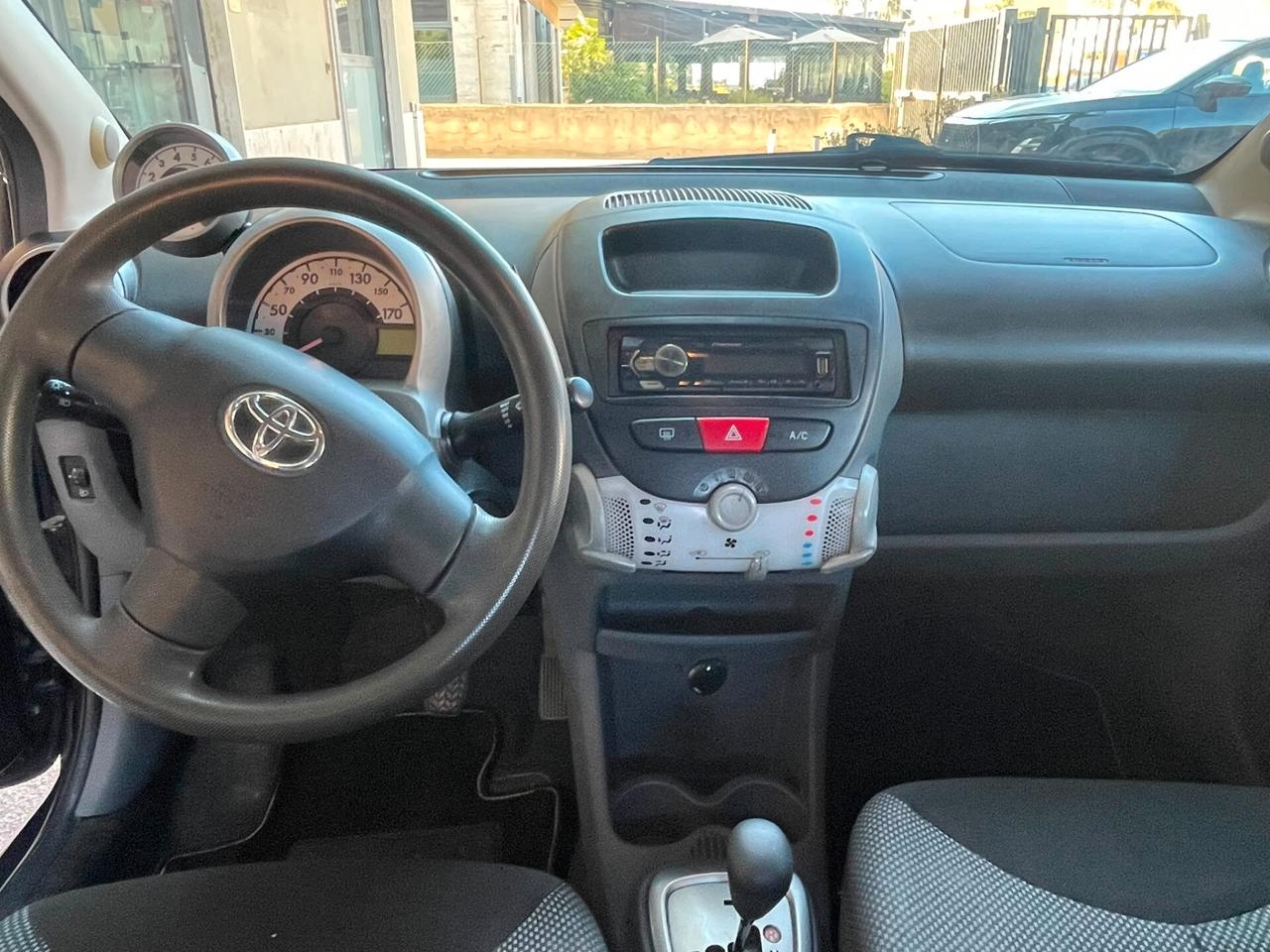 Toyota Aygo 1.0 12V VVT-i 5 porte Sol