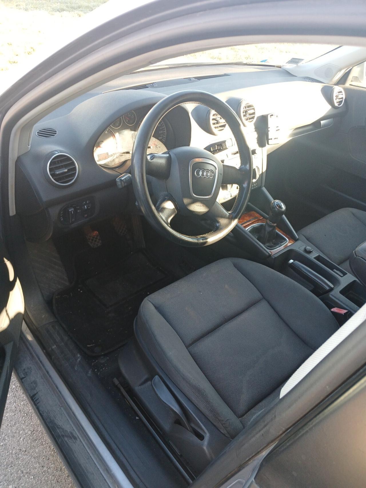 Audi A3 2.0 16V TDI Ambition model 2007 con mascherone