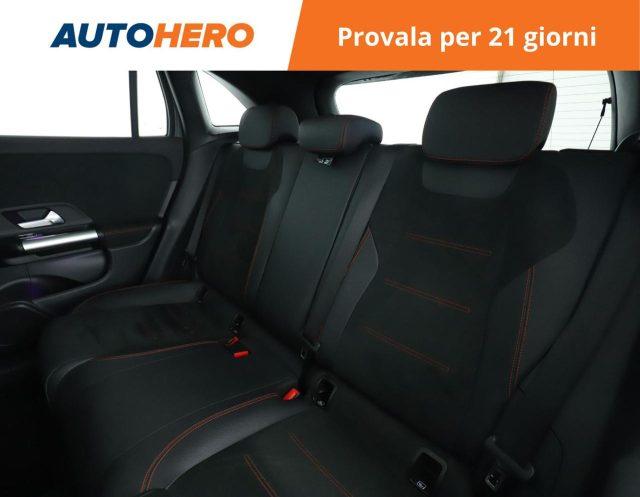 MERCEDES-BENZ GLA 200 Automatic Premium