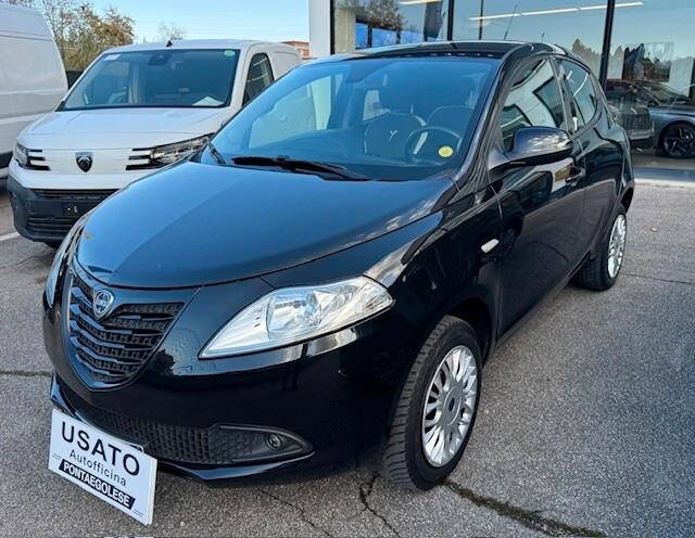 Lancia Ypsilon 0.9 TwinAir 85 CV 5 porte Metano Ecochic Elefantino