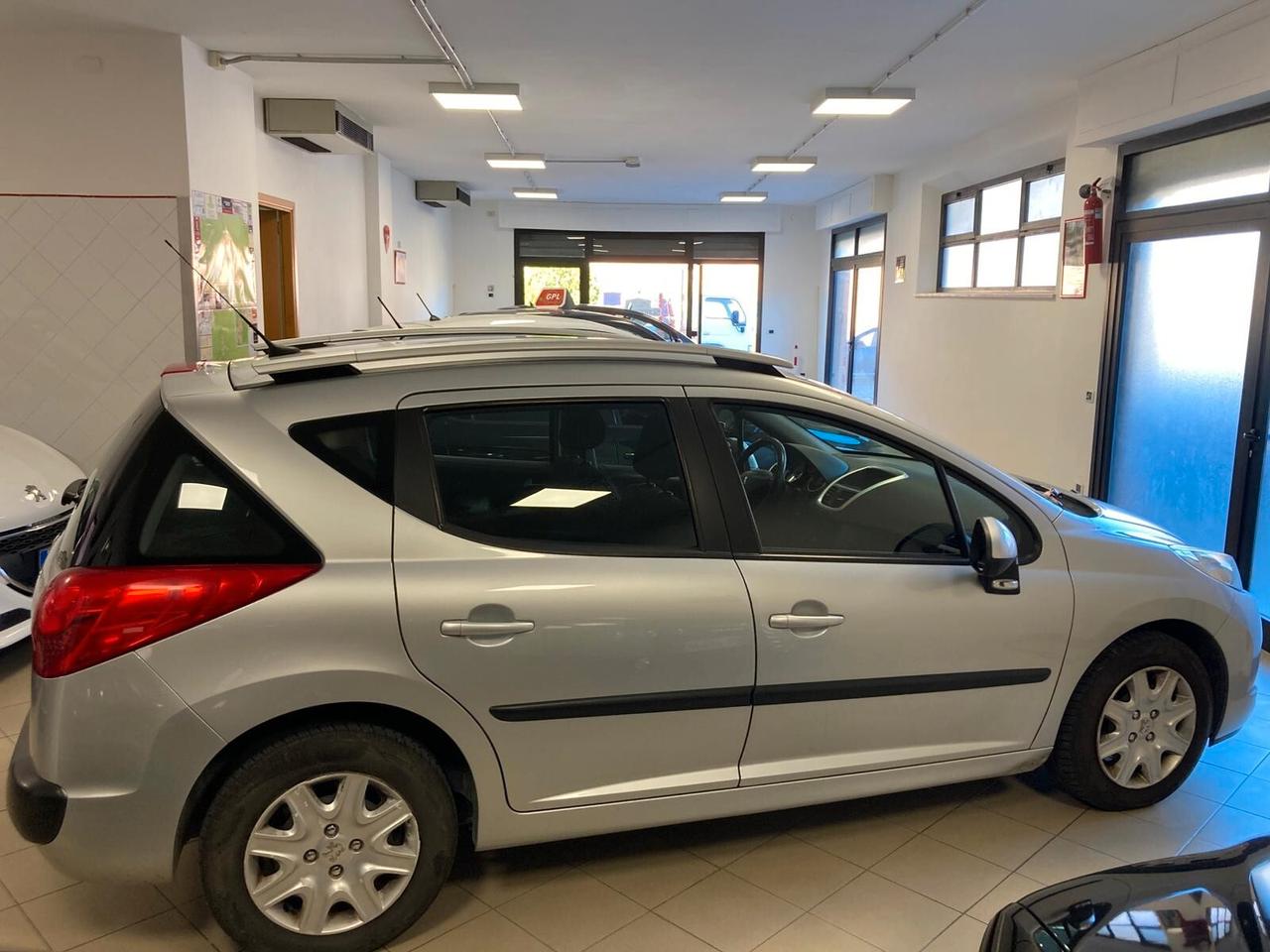Peugeot 207 1.6 8V HDi 93CV SW X Line