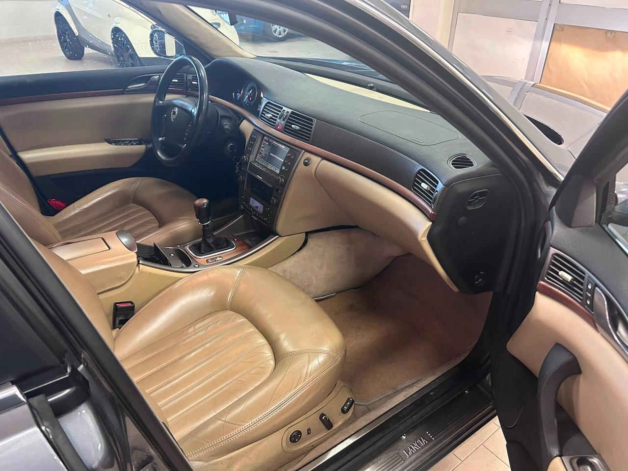 Lancia Thesis 2.4 JTD 20V Emblema
