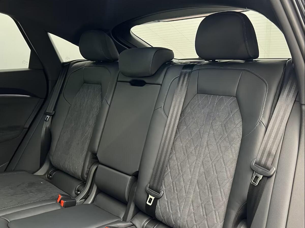Audi Q5 40 TDI 204 CV quattro S tronic Identity Black