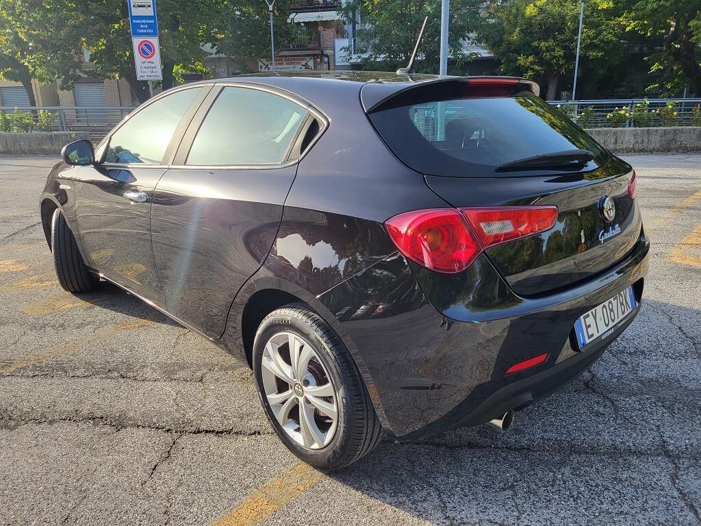 Alfa Romeo GIULIETTA 1,6 JTDM-UNICO PROPRIE-NAVIGA