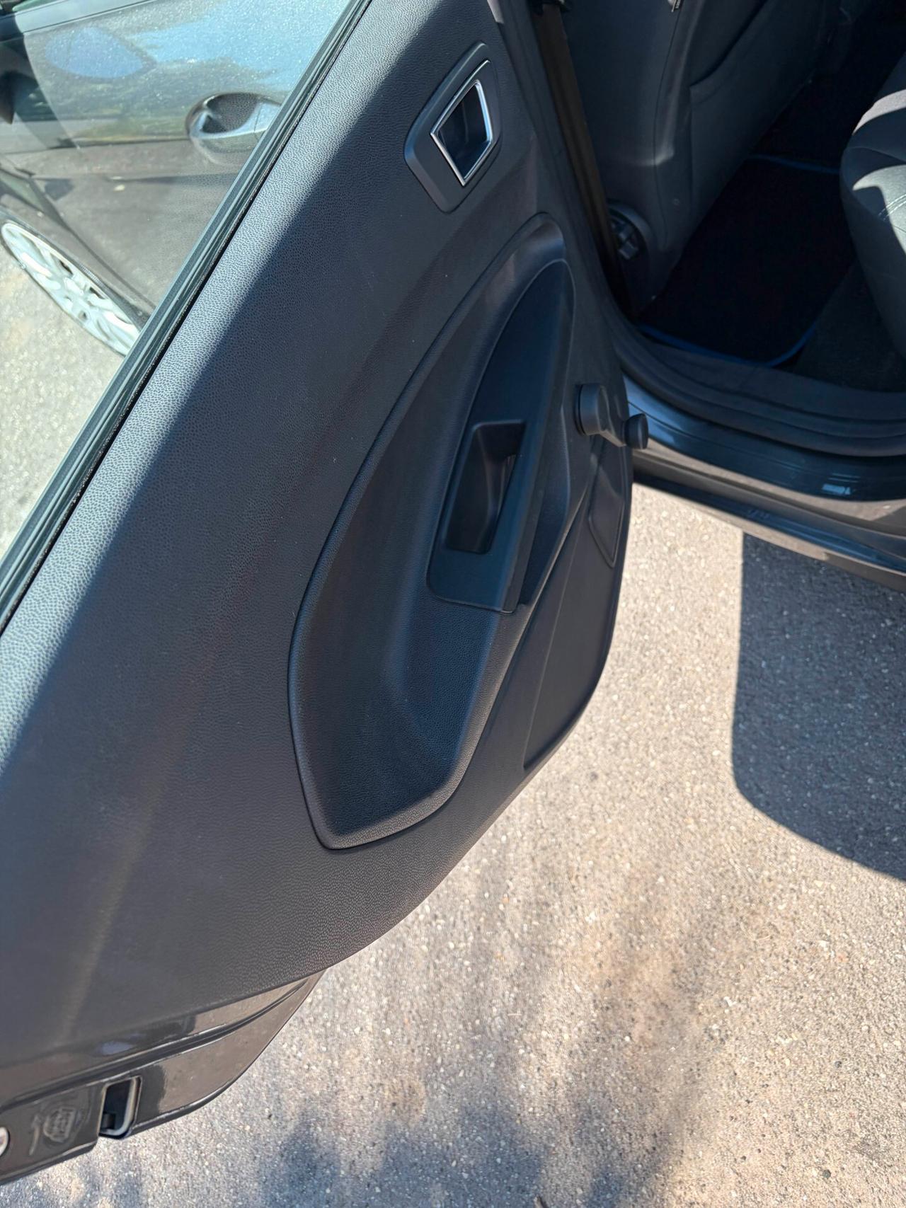 Ford Fiesta 1.2 60CV 5 porte Titanium