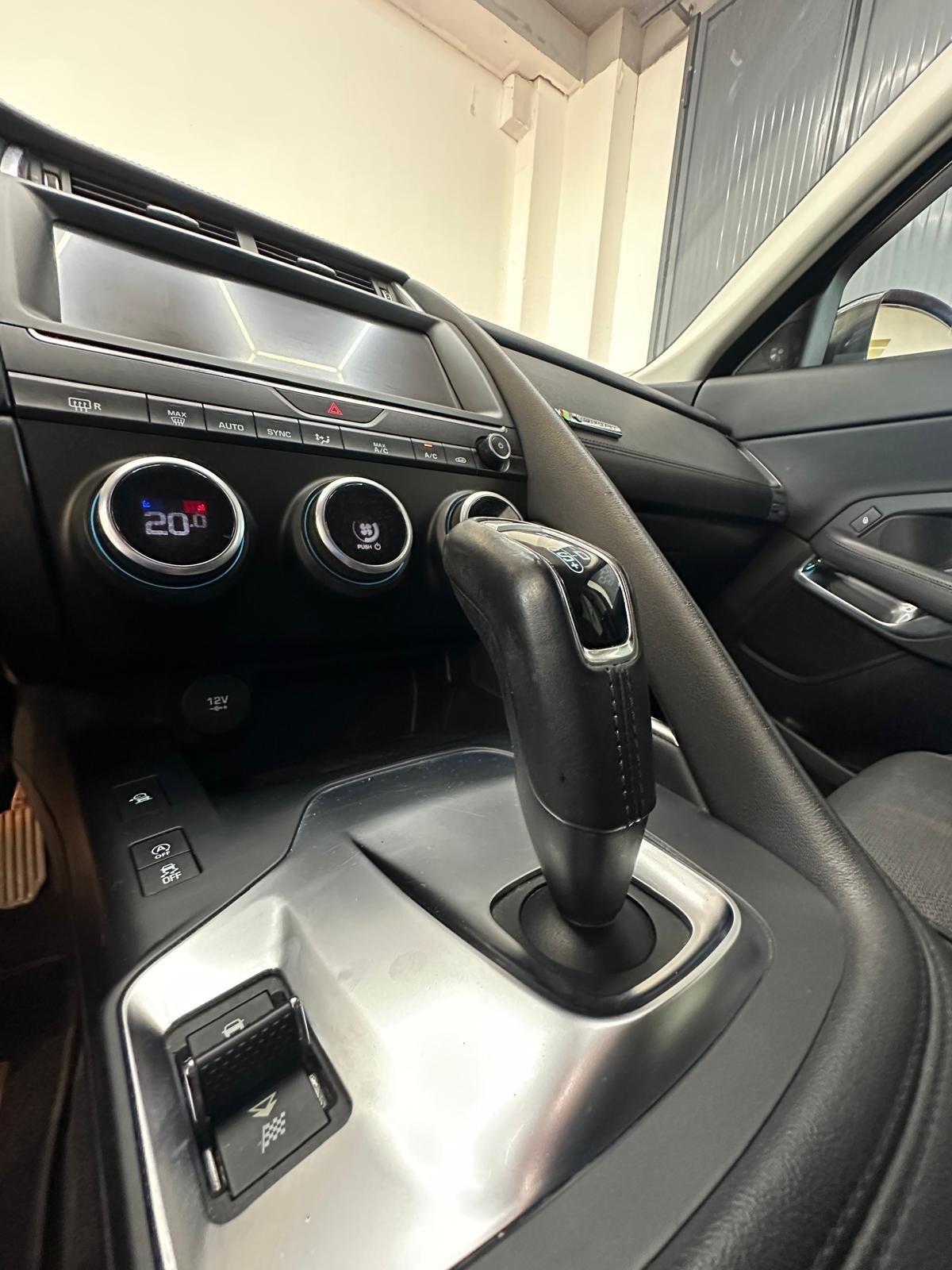 Jaguar E-Pace 2.0D 150 CV AWD R-Dynamic