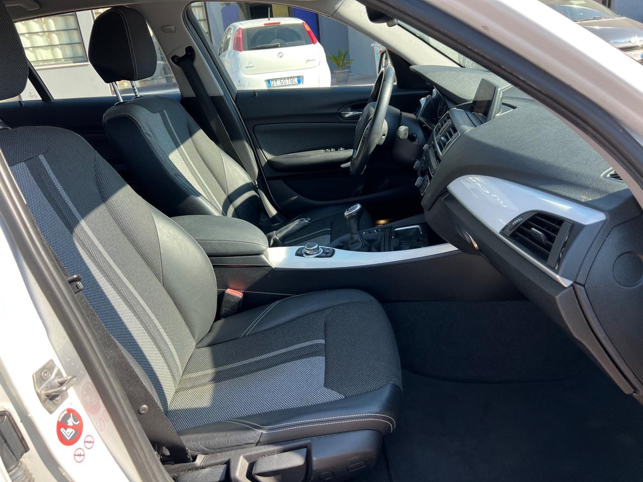 Bmw 116 116d 5p. Urban