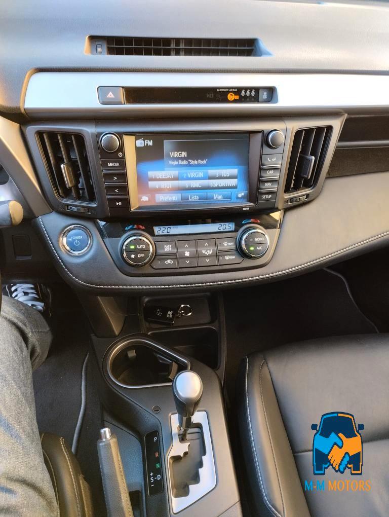 Toyota RAV4 5 Porte Rav4 2.5 vvt-i h Lounge 2wd e-cvt my17