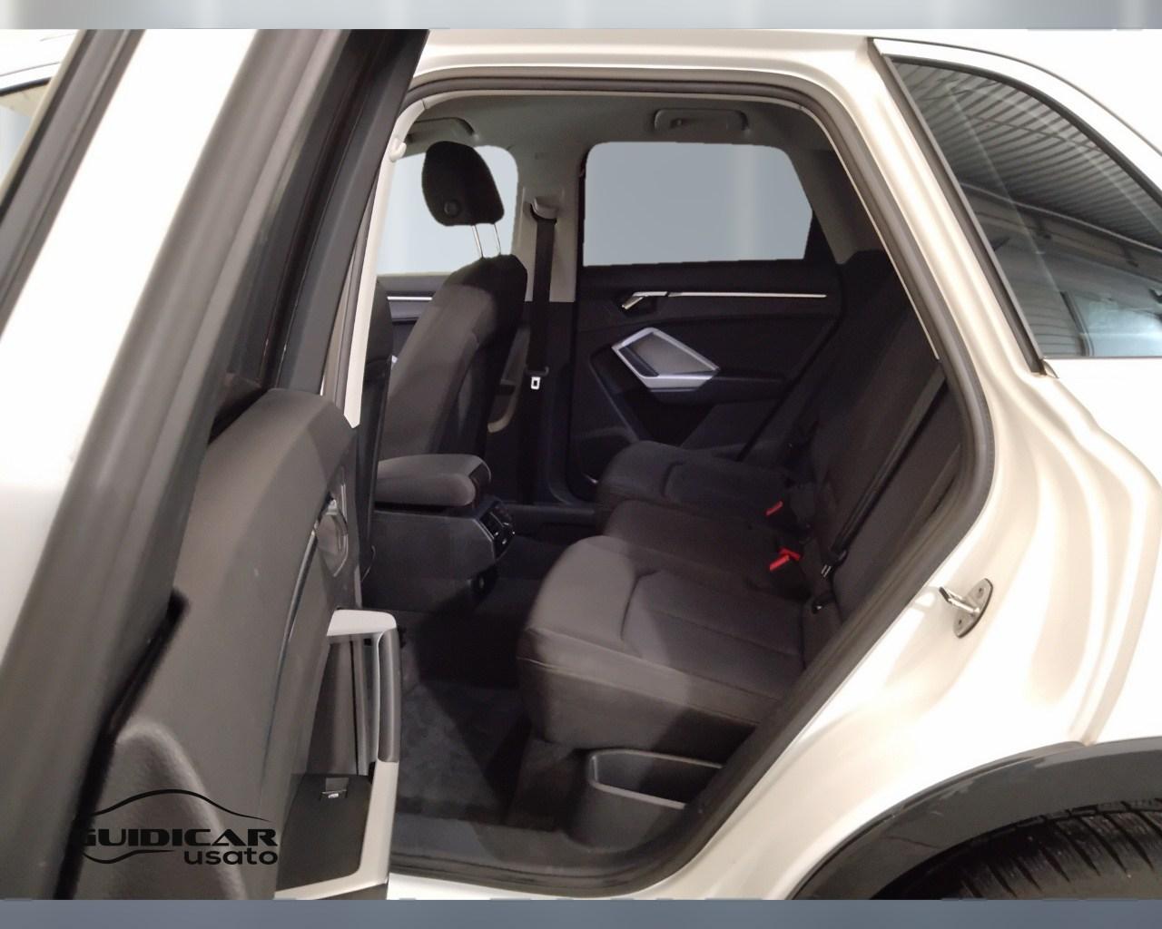 AUDI Q3 II 2018 - Q3 35 2.0 tdi Business Advanced