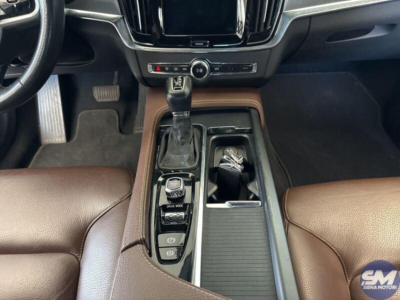 Volvo V90 D4 Geartronic Momentum