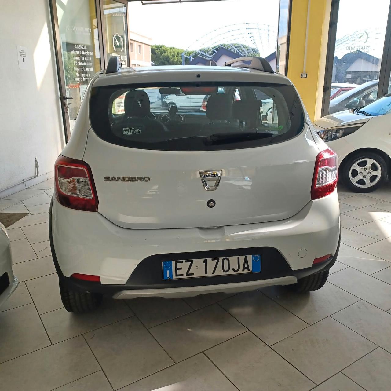 NEOPATENTATI SANDERO STEPWAY OTTIME CONDIZIONI