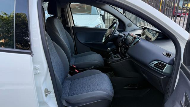LANCIA Ypsilon 1.0 FIREFLY S&S HYBRID GOLD*R.CAM*CARPLAY*LED*TEL