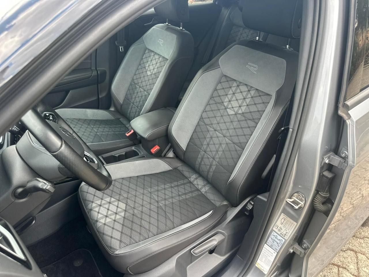 Volkswagen T-Roc 2.0 TDI SCR R-Line INTERNO ED ESTERNO 116CV