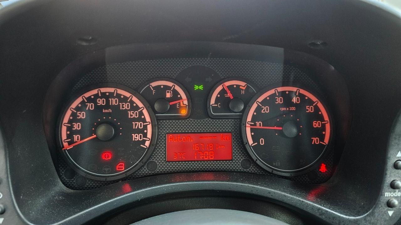 Fiat Panda 1.3 MJT 16V 4x4 Cross -ok neopatentati--
