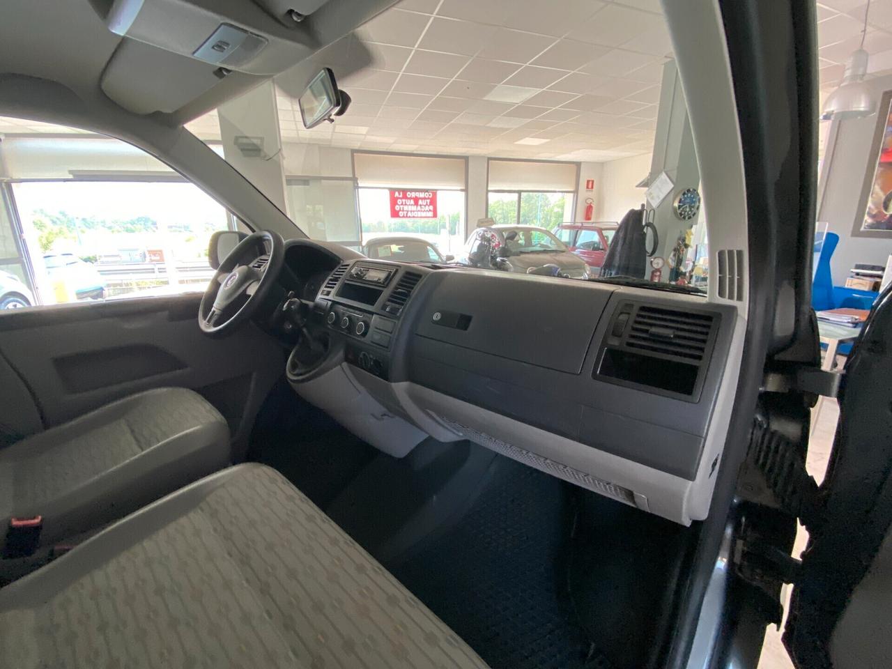 Volkswagen Transporter Multivan Caravelle 2.0 Euro 5A 9 Posti